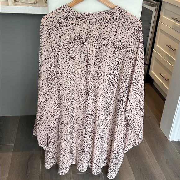 Torrid Chiffon Twist Front Tunic Shirt Tan Leopard Print Plus Size 5X - Picture 11 of 16